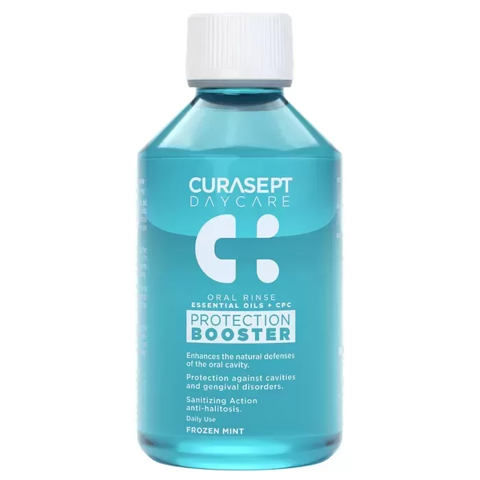 Curasept Daycare Protection Booster Frozen Mint burnos skalavimo skystis (250 ml)