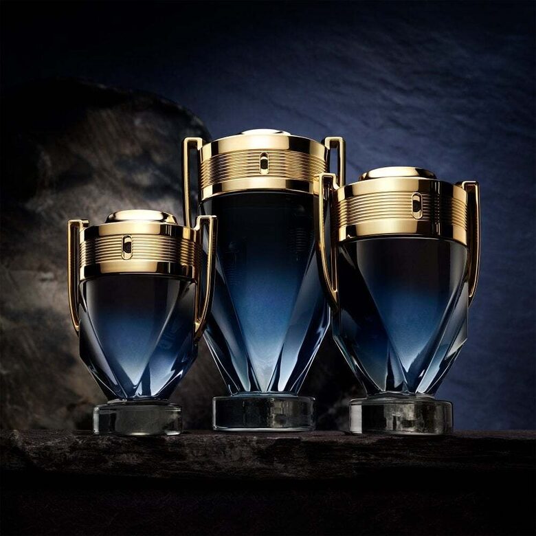 Galingas, jausmingas ir šiuolaikiškas kvapas vyrams – Invictus Parfum (50 ml)